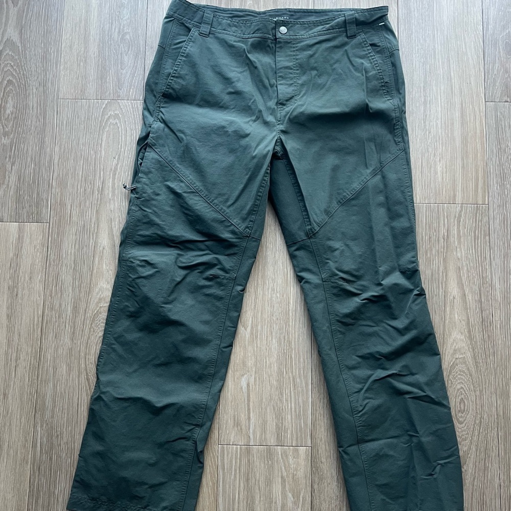 Columbia Omni-Shield Men’s Green Convertible Cargo Hiking Fishing Pants 38x32